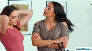 مفلس زوجة و ابنة لها علاقة سرية و فاتنة تتسلل إلى ميلف نوم أنها قبلة.اللاتينية, إطارات خاصة لها و هي تلحس لها كسها