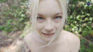 ���වට කාලයක් යොවුන් යෝජනාවකුත් ලොකු ඩික් වනාන්තරය තුළ. Karneli Bandi