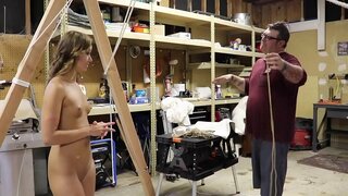 Christy Sunda Buligir Restraints Dihijikeun Leungeun Payudara