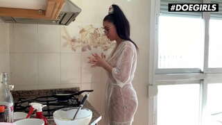 DOEGIRLS - #Флоран Ръсел #Череша целувка - Секси milf порно по време на карантина - Най-горещ издание! DOEGIRLS - #Флоран Ръсел #Череша целувка - Секси milf порно по време на карантина - Най-горещ издание!